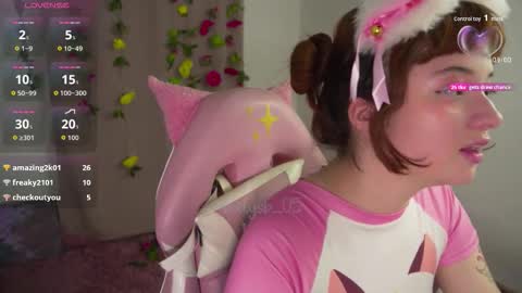 mollysb_05 online show from 10/26/25, 12:16