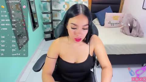 MOLLY online show from 10/28/25, 07:16