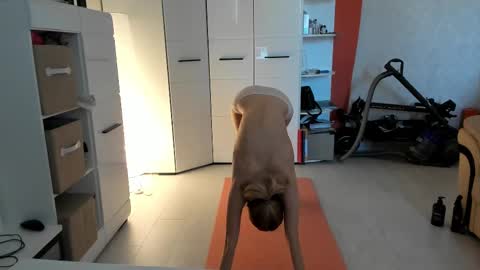 AngelMomm online show from 02/22/25, 06:28