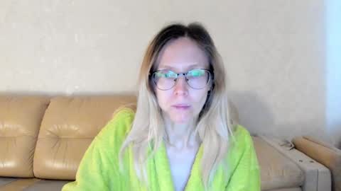 AngelMomm online show from 02/25/25, 05:08