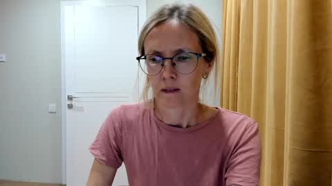 AngelMomm online show from 09/25/25, 03:49