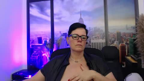 MollySun Nina Randmann online show from 02/15/25, 07:28