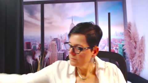 MollySun Nina Randmann online show from 10/24/25, 06:37