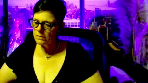 Snapshot of mollysun chatting on 06/26/26, 06:12 MollySun Nina Randmann online show from 06/26/26, 06:12