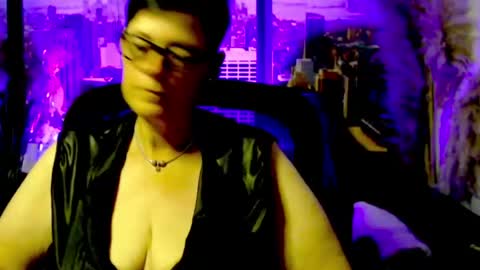 Snapshot of mollysun chatting on 07/05/26, 06:48 MollySun Nina Randmann online show from 07/05/26, 06:48