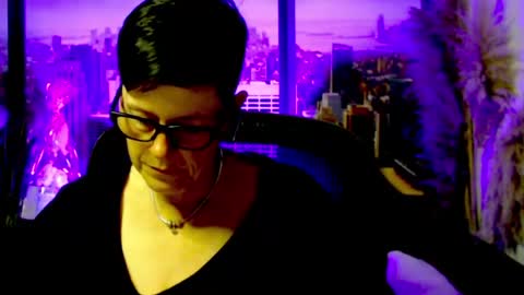 Snapshot of mollysun chatting on 07/08/26, 01:04 MollySun Nina Randmann online show from 07/08/26, 01:04
