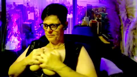 Snapshot of mollysun chatting on 07/20/26, 04:31 MollySun Nina Randmann online show from 07/20/26, 04:31