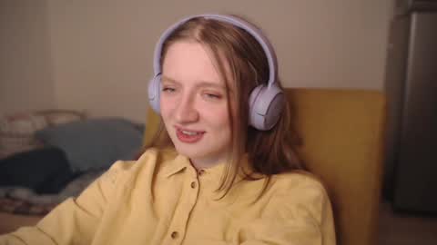 mollytucker online show from 12/20/24, 02:16