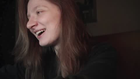 mollytucker online show from 01/10/25, 01:41