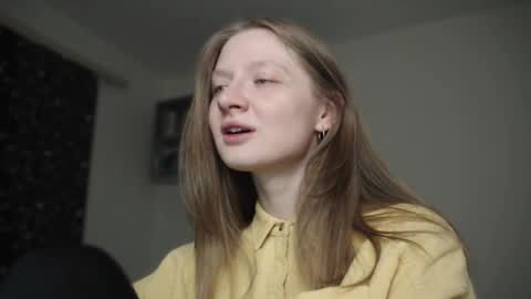 mollytucker online show from 01/26/25, 01:58