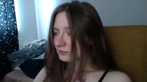 mollytucker online show from 03/02/25, 09:21