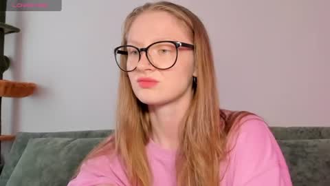 mollytucker online show from 07/12/26, 03:25