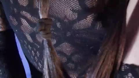 Snapshot of mollyycrystal chatting on 10/30/25, 07:32 mollyycrystal online show from 10/30/25, 07:32