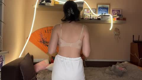 Hermina  online show from 02/16/26, 04:14