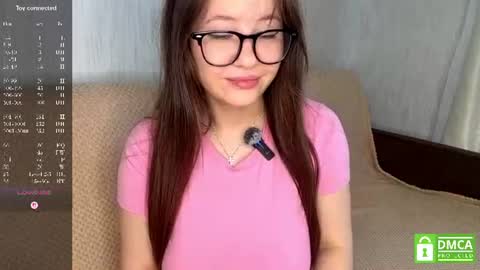 Snapshot of moltenpeach chatting on 07/19/26, 03:32 Hermina online show from 07/19/26, 03:32