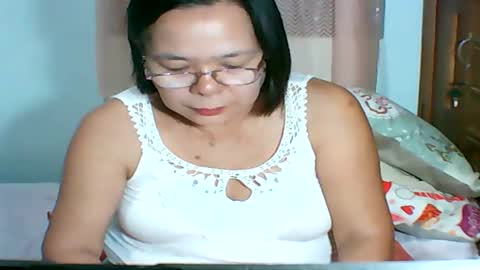 mombastic55 online show from 05/23/26, 10:08
