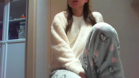 Hailey online show from 12/01/24, 10:43