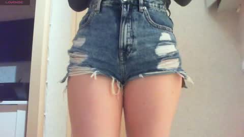 Hailey online show from 11/23/25, 12:49