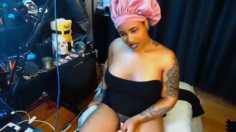 MOMMI SH3DEVIL online show from 04/05/26, 06:05