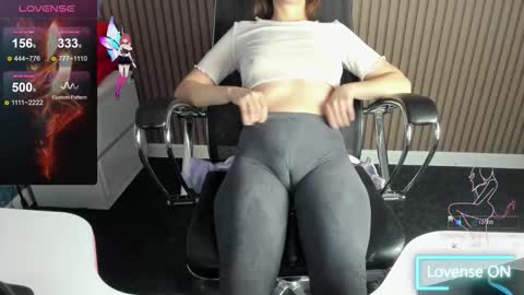 Mommy online show from 11/11/25, 02:33