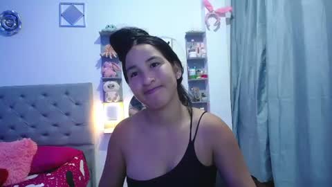 Snapshot of mommy_dulce chatting on 07/10/26, 01:10 ANDREA online show from 07/10/26, 01:10