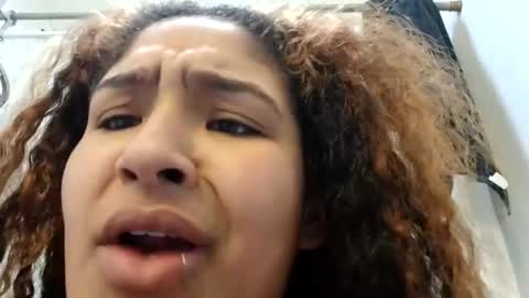 Mommy bubbles online show from 01/10/25, 01:20