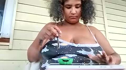Mommy bubbles online show from 09/21/25, 11:45