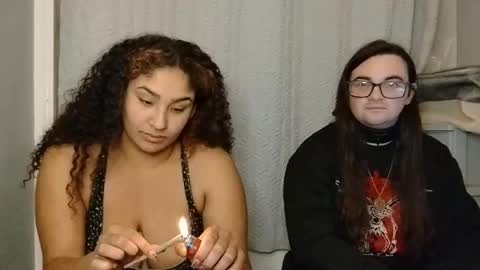 Snapshot of mommybubbles2 chatting on 02/25/25, 04:35 Mommy Bubbles online show from 02/25/25, 04:35