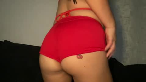 Snapshot of mommygoddess03 chatting on 11/25/25, 02:00 mommygoddess03 online show from 11/25/25, 02:00