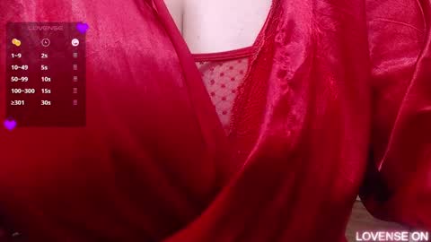 Snapshot of mommyissuess_ chatting on 03/11/25, 11:26 Daphne  online show from 03/11/25, 11:26