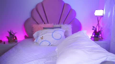 Kendall Evanz online show from 10/15/25, 12:11