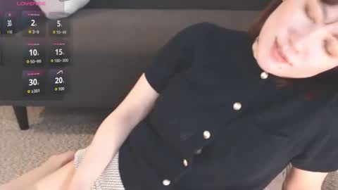 Momo online show from 06/07/26, 07:23