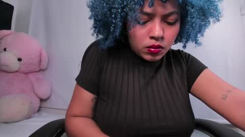 Momo  online show from 04/19/26, 03:28