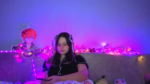 Momo online show from 01/31/26, 07:11