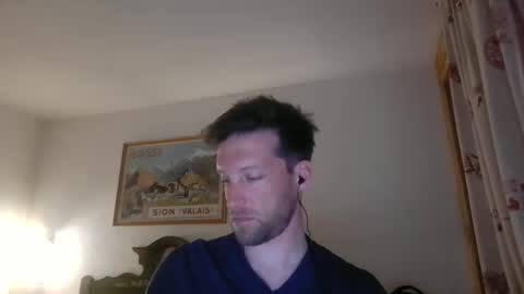 moms_little_monster online show from 12/18/24, 08:03