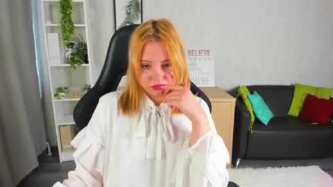 mon1ca_jones online show from 02/14/26, 09:06