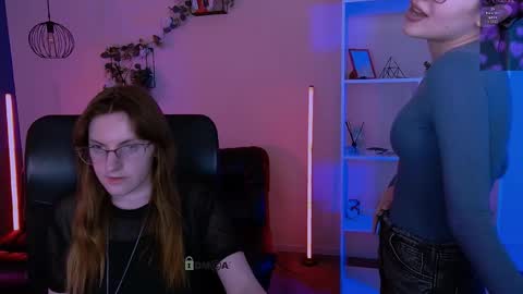 Mona  online show from 05/29/26, 07:23