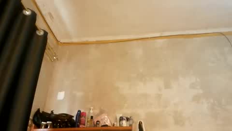 Snapshot of monah_ebony chatting on 05/25/26, 12:33 mona online show from 05/25/26, 12:33