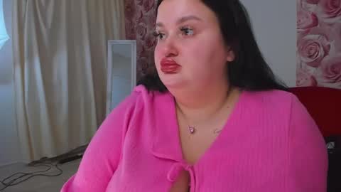 Monica online show from 02/10/25, 12:39