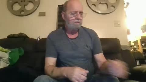 mondaymonday online show from 01/03/25, 05:50