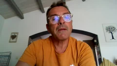 Snapshot of mondess69 chatting on 08/01/26, 01:10 mondess69 online show from 08/01/26, 01:10