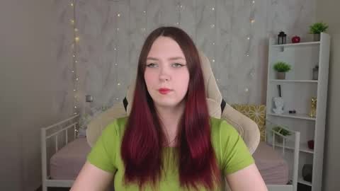 Snapshot of monica__queen chatting on 05/19/26, 05:25 Monica online show from 05/19/26, 05:25
