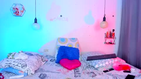 aleja      independent model       online show from 03/29/26, 06:41