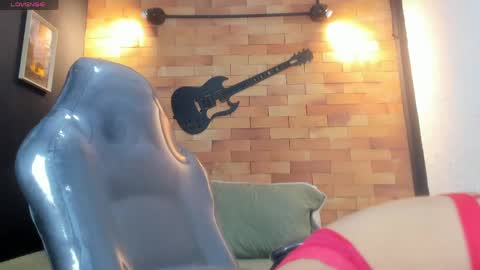 Snapshot of monica_robles_ chatting on 05/20/26, 03:24 monica_robles_ online show from 05/20/26, 03:24