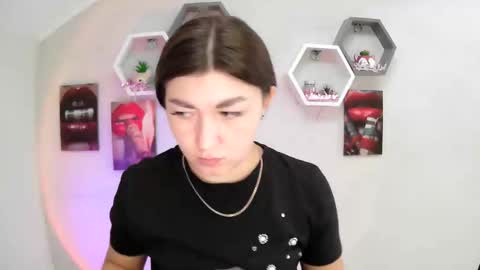 sweet girl and shine body online show from 09/09/25, 06:35