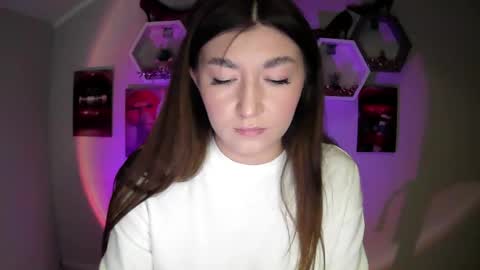 sweet girl and shine body online show from 09/29/25, 11:04