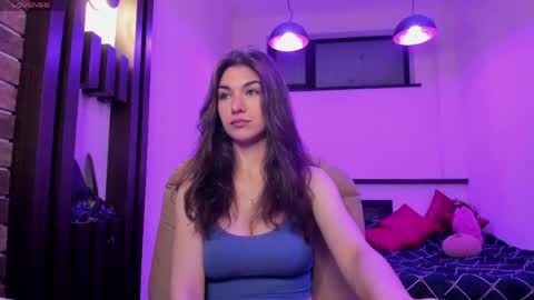Snapshot of monica_vi chatting on 05/17/26, 11:12 Monica online show from 05/17/26, 11:12
