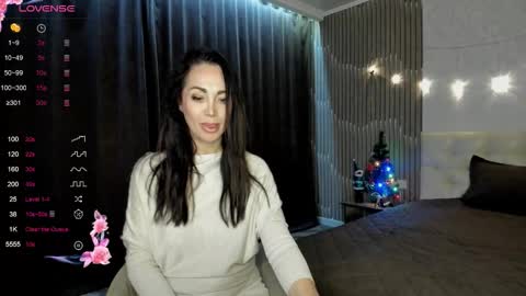 monica_weisss online show from 12/20/25, 04:14