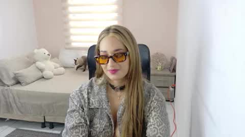    online show from 03/25/26, 01:06