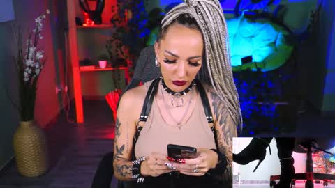 Monika online show from 02/04/25, 11:16